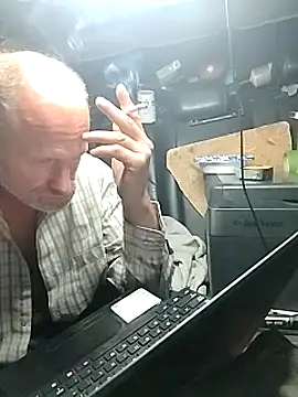 Stickybros2u online show from February 2025 09:15:02 PM