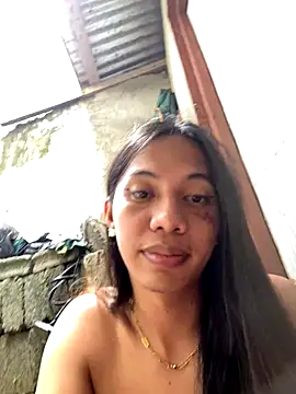 whiteladyboy online show from November 2025 04:00:01 AM