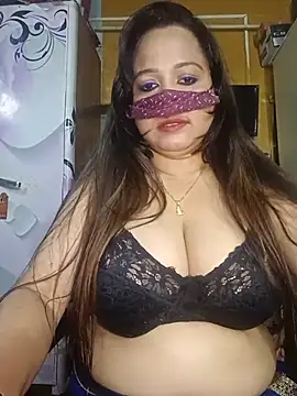 Snapshot of albelasummi702 chatting on June 2026 01:28:02 AM albelasummi702 online show from June 2026 01:28:02 AM