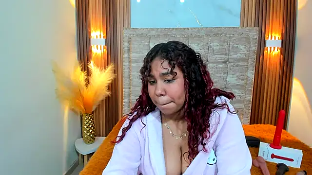 Lizzie Williams  online show from February 2025 07:18:01 AM