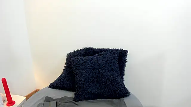 Lizzie Williams  online show from November 2025 03:41:01 AM