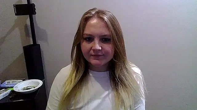 PhatAssBlond online show from December 2024 12:04:02 AM