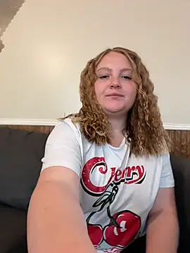 PhatAssBlond online show from October 2025 05:36:01 PM