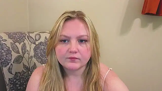 PhatAssBlond online show from April 2026 03:29:01 PM