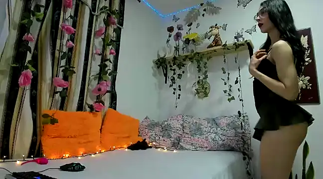 Snapshot of anasttacia_210 chatting on December 2024 07:33:02 AM anasttacia 210 online show from December 2024 07:33:02 AM