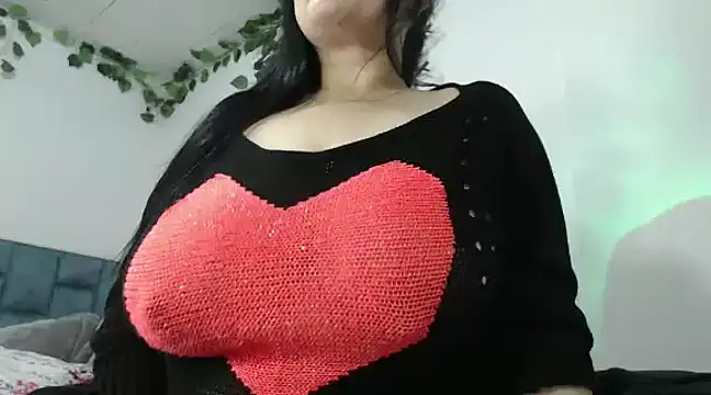 Donniia online show from December 2024 11:38:02 PM