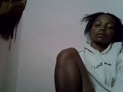 ElianeHot online show from February 2025 12:34:02 PM