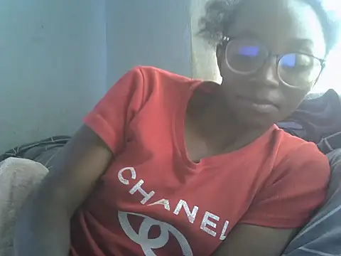 ElianeHot online show from June 2026 01:12:01 PM