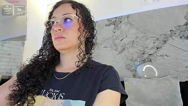 LIZ HOLMES online show from December 2025 12:00:02 PM