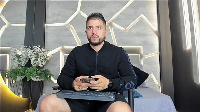 Snapshot of TomSloan_ chatting on March 2025 11:08:02 AM TomSloan online show from March 2025 11:08:02 AM