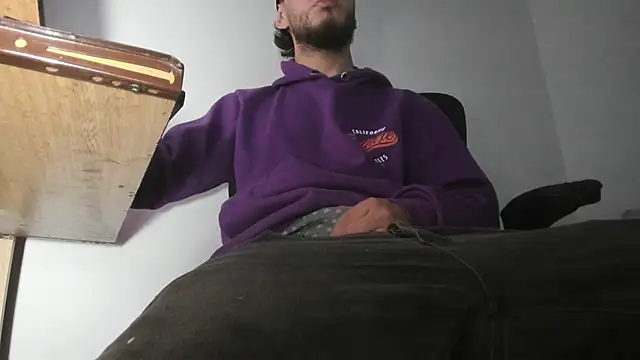 s sven03 online show from October 2025 04:04:02 AM