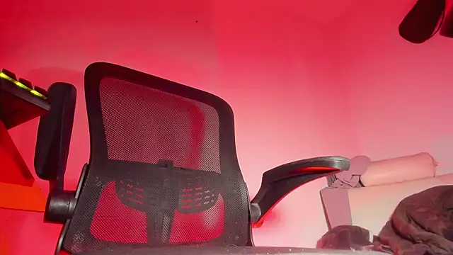 s sven03 online show from November 2025 03:51:02 AM