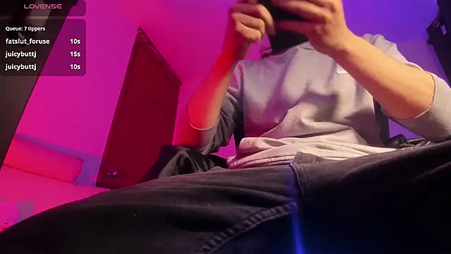 s sven03 online show from December 2025 11:28:02 AM