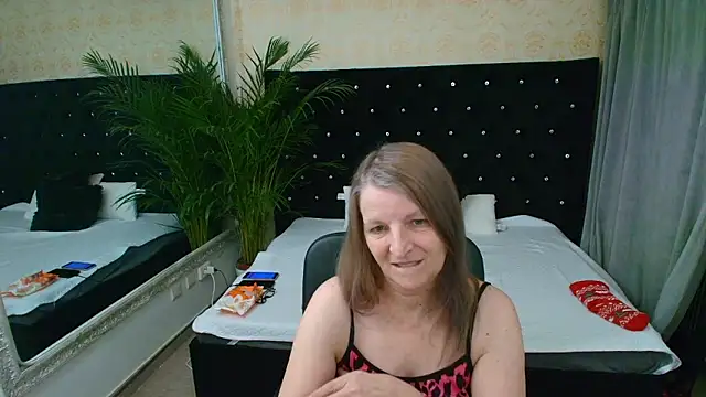 Lilly hott online show from January 2026 07:07:02 PM