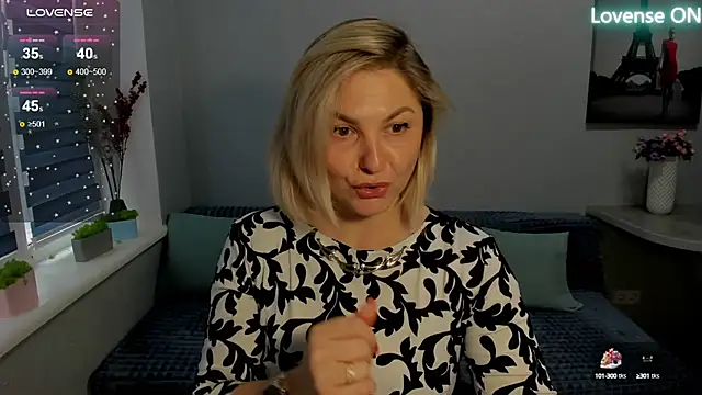 Snapshot of sweet___margaret chatting on February 2025 12:01:02 PM sweet margaret online show from February 2025 12:01:02 PM