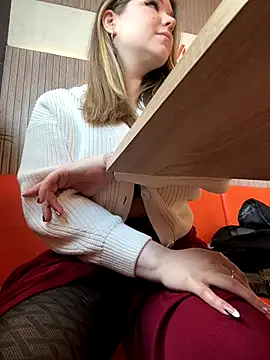 PumaShyXD online show from October 2025 10:44:02 AM