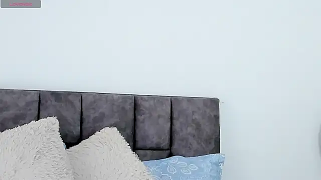 VeronicaTonu online show from February 2025 03:21:01 PM