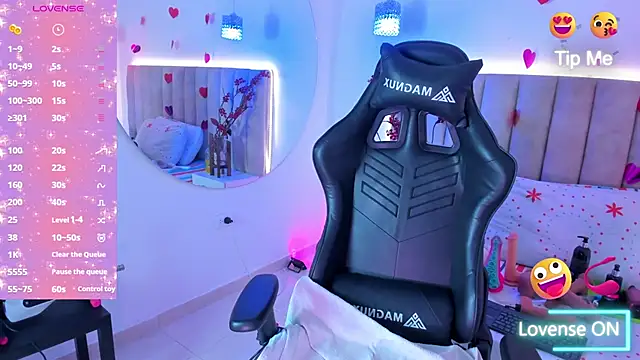 LiaaGenner online show from February 2025 07:30:01 PM