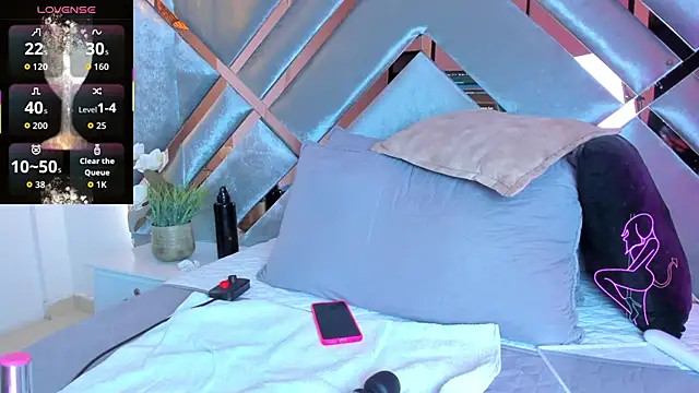 LiaaGenner online show from September 2025 02:48:02 AM