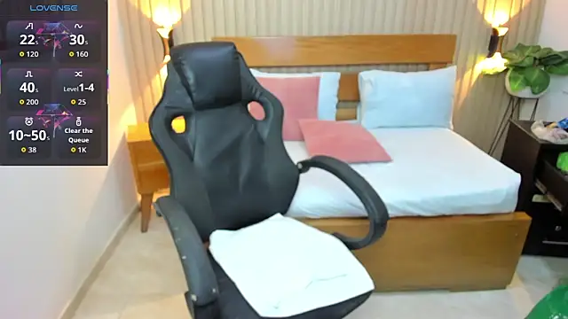 luciana ballesteros  online show from March 2026 12:11:01 PM