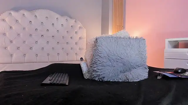 RamonaSimons online show from September 2025 08:20:02 PM