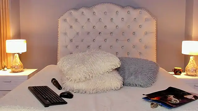 RamonaSimons online show from October 2025 08:08:02 PM