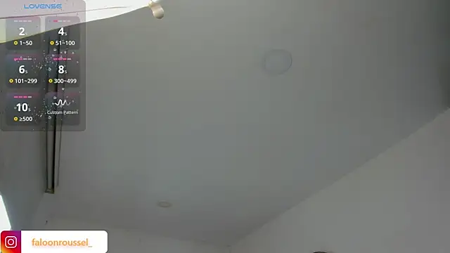 Snapshot of FaloonRoussel chatting on February 2025 06:19:01 PM FaloonRoussel online show from February 2025 06:19:01 PM