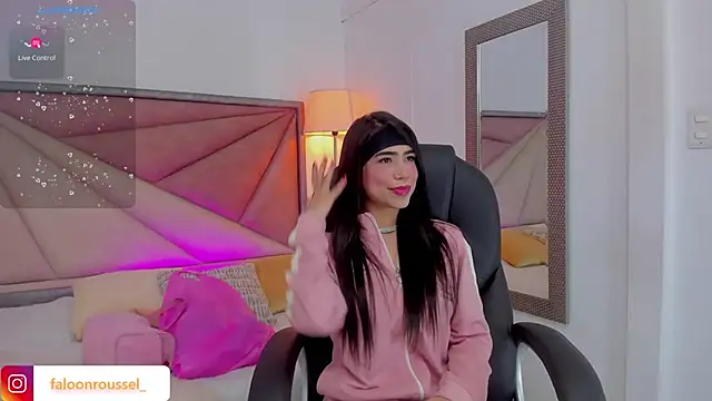 Snapshot of FaloonRoussel chatting on February 2025 11:55:02 PM FaloonRoussel online show from February 2025 11:55:02 PM