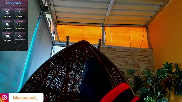 Snapshot of FaloonRoussel chatting on February 2025 09:47:02 PM FaloonRoussel online show from February 2025 09:47:02 PM