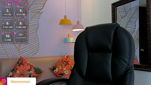 Snapshot of FaloonRoussel chatting on February 2025 09:26:02 PM FaloonRoussel online show from February 2025 09:26:02 PM