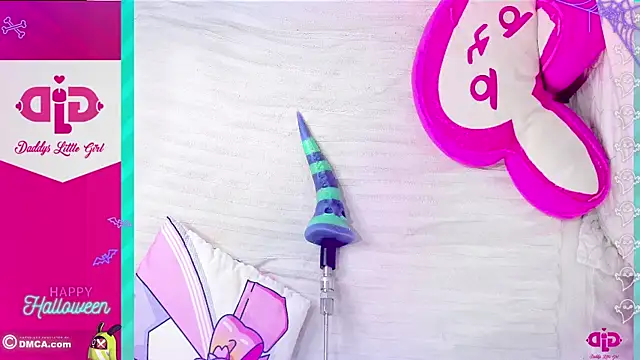 DaddysLittleGirl01 online show from October 2025 12:34:01 AM