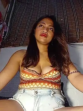 Snapshot of prettybella4u chatting on June 2026 08:53:01 AM prettybella4u online show from June 2026 08:53:01 AM