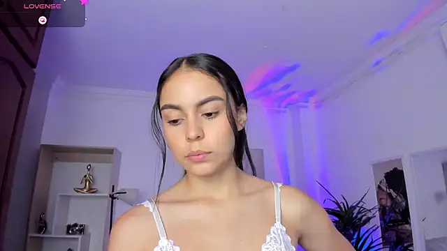 Snapshot of Aleejaa__ chatting on March 2025 02:45:01 PM Aleejaa online show from March 2025 02:45:01 PM