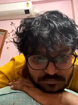 Snapshot of Yours_Teluguboii chatting on October 2025 06:29:01 PM Yours Teluguboii online show from October 2025 06:29:01 PM