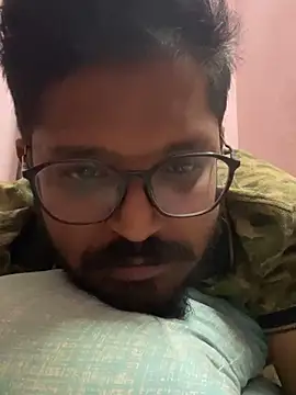 Snapshot of Yours_Teluguboii chatting on November 2025 06:51:01 PM Yours Teluguboii online show from November 2025 06:51:01 PM