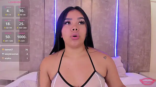 Snapshot of MarianaGarciaa__ chatting on March 2025 01:10:02 AM MarianaGarciaa online show from March 2025 01:10:02 AM