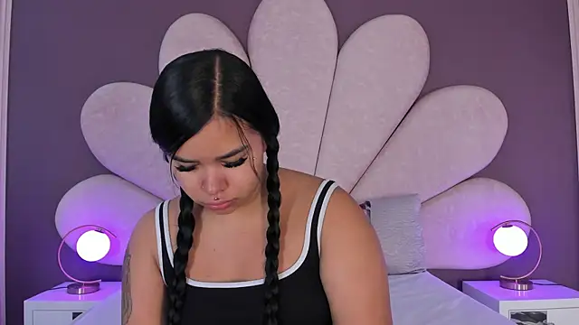 MarianaGarciaa   online show from October 2025 11:52:02 AM