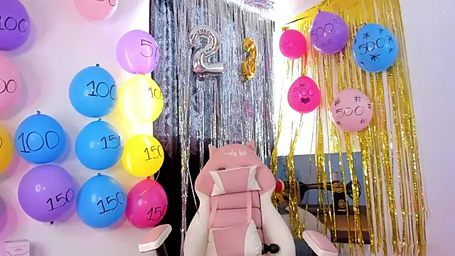 lovely kitt online show from February 2025 08:32:01 PM