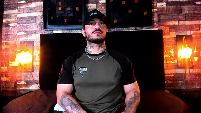 Snapshot of Van_Velckan chatting on December 2024 04:34:02 AM Van Velckan online show from December 2024 04:34:02 AM