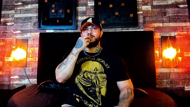 Snapshot of Van_Velckan chatting on February 2025 04:24:02 AM Van Velckan online show from February 2025 04:24:02 AM