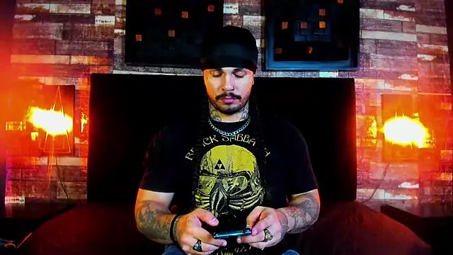 Snapshot of Van_Velckan chatting on March 2025 05:42:02 AM Van Velckan online show from March 2025 05:42:02 AM