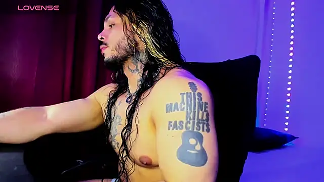 Snapshot of Van_Velckan chatting on October 2025 06:32:02 AM Van Velckan online show from October 2025 06:32:02 AM