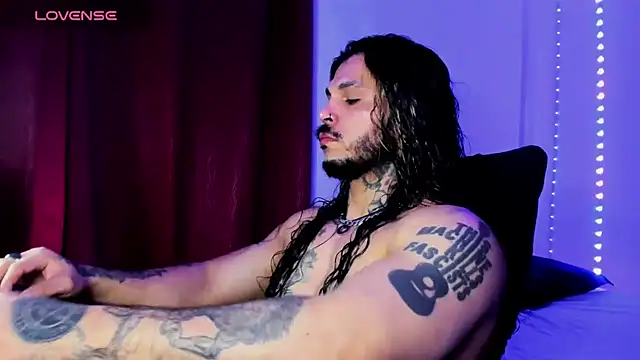 Snapshot of Van_Velckan chatting on October 2025 05:49:02 AM Van Velckan online show from October 2025 05:49:02 AM