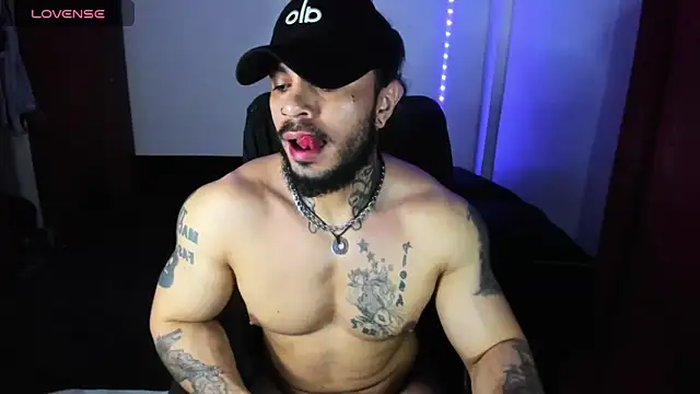 Snapshot of Van_Velckan chatting on November 2025 12:13:02 AM Van Velckan online show from November 2025 12:13:02 AM