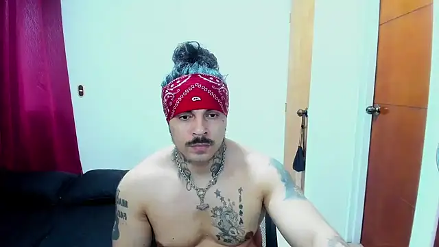 Snapshot of Van_Velckan chatting on July 2026 06:53:02 AM Van Velckan online show from July 2026 06:53:02 AM