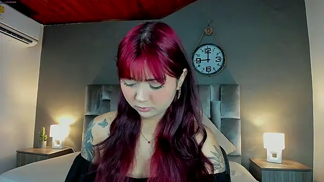 Snapshot of alaia-rogers chatting on January 2025 11:35:01 AM alaia-rogers online show from January 2025 11:35:01 AM