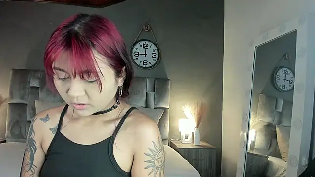 Snapshot of alaia-rogers chatting on January 2025 11:35:01 AM alaia-rogers online show from January 2025 11:35:01 AM