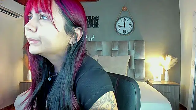 Snapshot of alaia-rogers chatting on February 2025 11:35:02 AM alaia-rogers online show from February 2025 11:35:02 AM