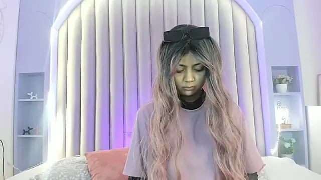 Snapshot of alaia-rogers chatting on March 2025 11:33:02 AM alaia-rogers online show from March 2025 11:33:02 AM