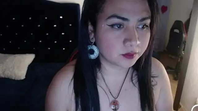 lucianaa 25 online show from December 2024 01:02:02 PM